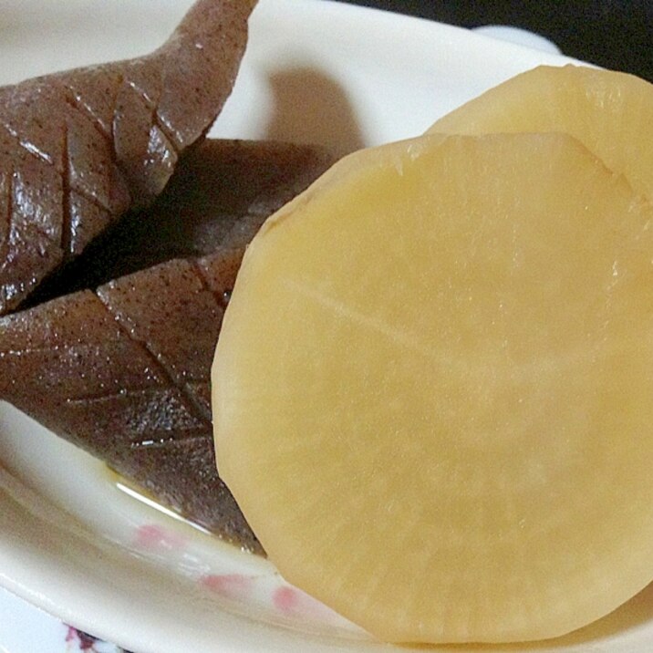 あごだしで♡大根と蒟蒻の煮物